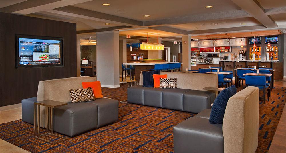 Готель Courtyard By Marriott St. Louis St. Peters Сейнт-Пітерс Екстер'єр фото