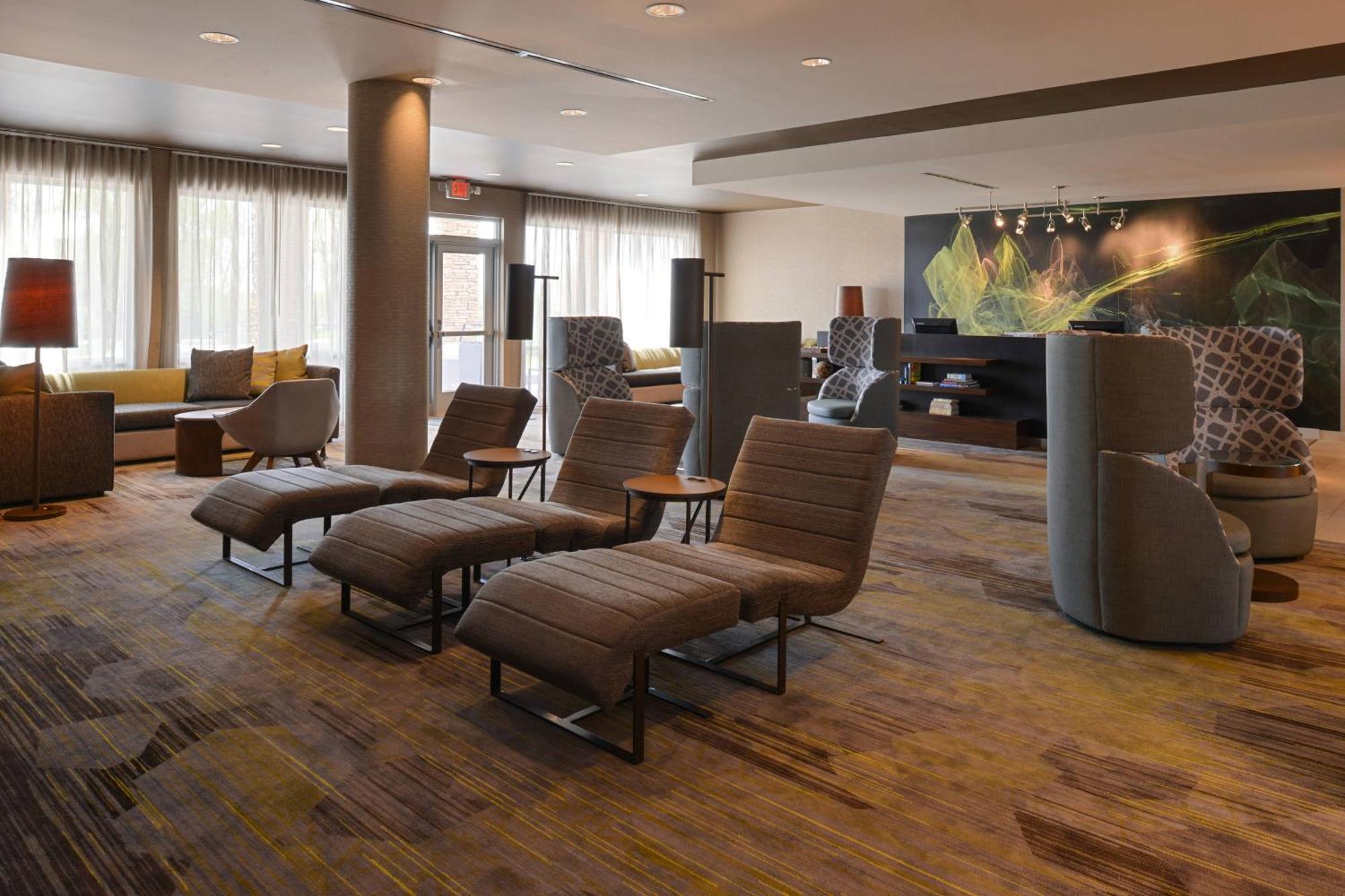 Готель Courtyard By Marriott St. Louis St. Peters Сейнт-Пітерс Екстер'єр фото